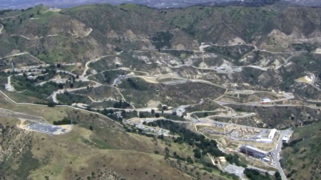 SoCal Gas' Aliso Canyon natural gas field is shown in a general view from Sky5 on April 18, 2016. (Credit: KTLA)